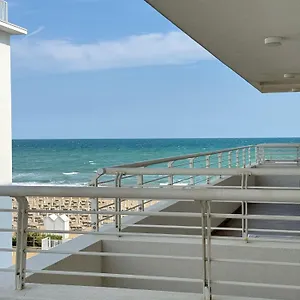 https://condominio-faro.hotelslidodijesolo.com