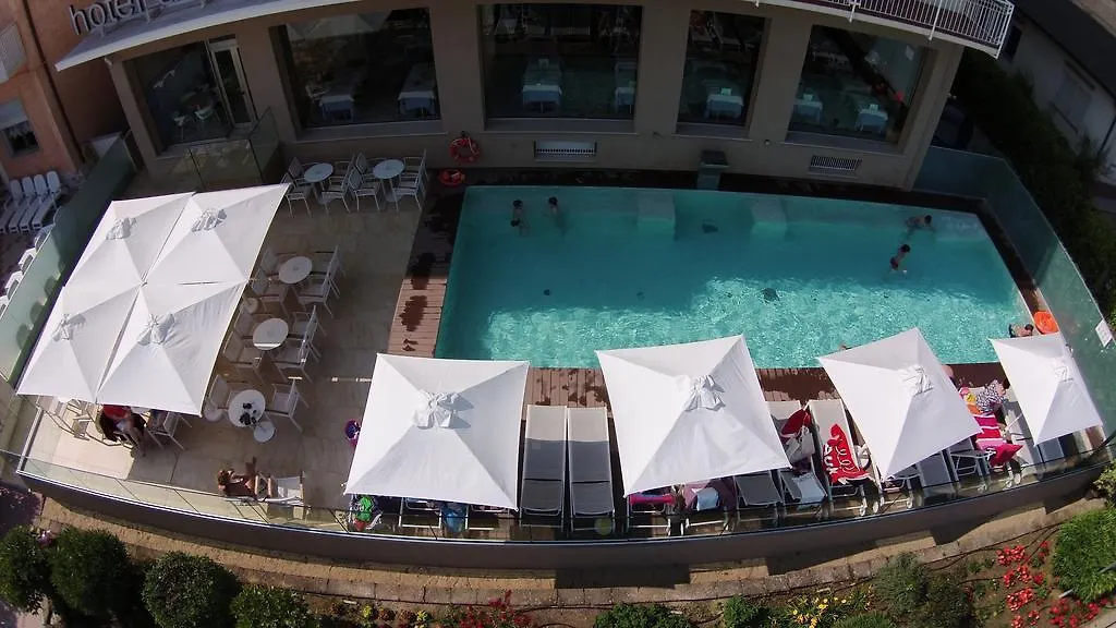 Hotel Ancora Lido di Jesolo 4*,